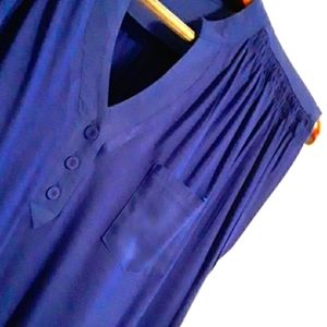 🧨3/$15 Cable & Gauge V Neck, Sleeveless Jersey Top, Blue, Size M